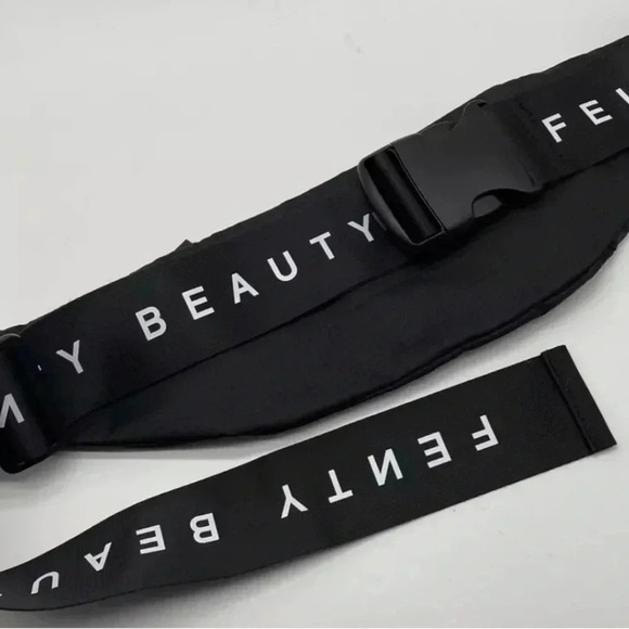 Unisex FENTY Beauty Fanny Pack Shoulder Bag Black White NEW! Waist Bag - Picture 8 of 9